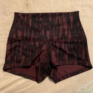 lululemon tiger striped shorts